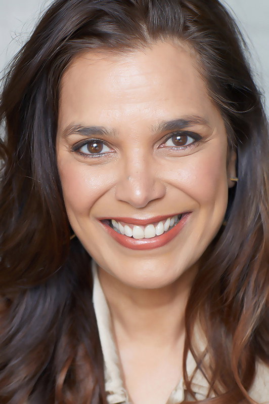 Kamala Lopez as Hilga in The Circle