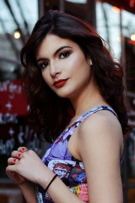 Sara Cobo as Gloria Skyler in Kally's Mashup