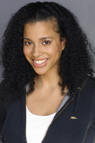 Linette Doherty as Lyla Cromwell in One Heart Broken Into Song