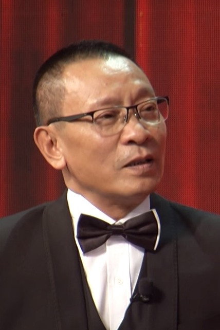 Lại Văn Sâm as Self - Judge in The Brain Vietnam