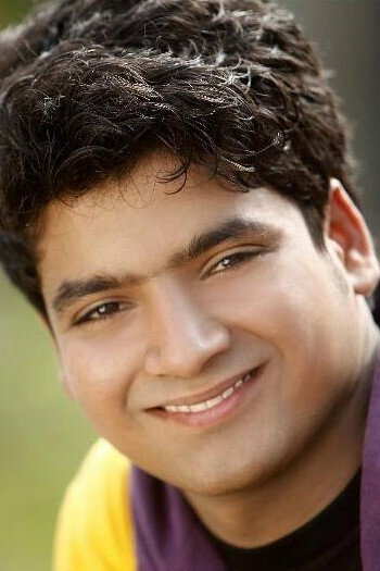 Vikas Shukla as Naveen in Soni