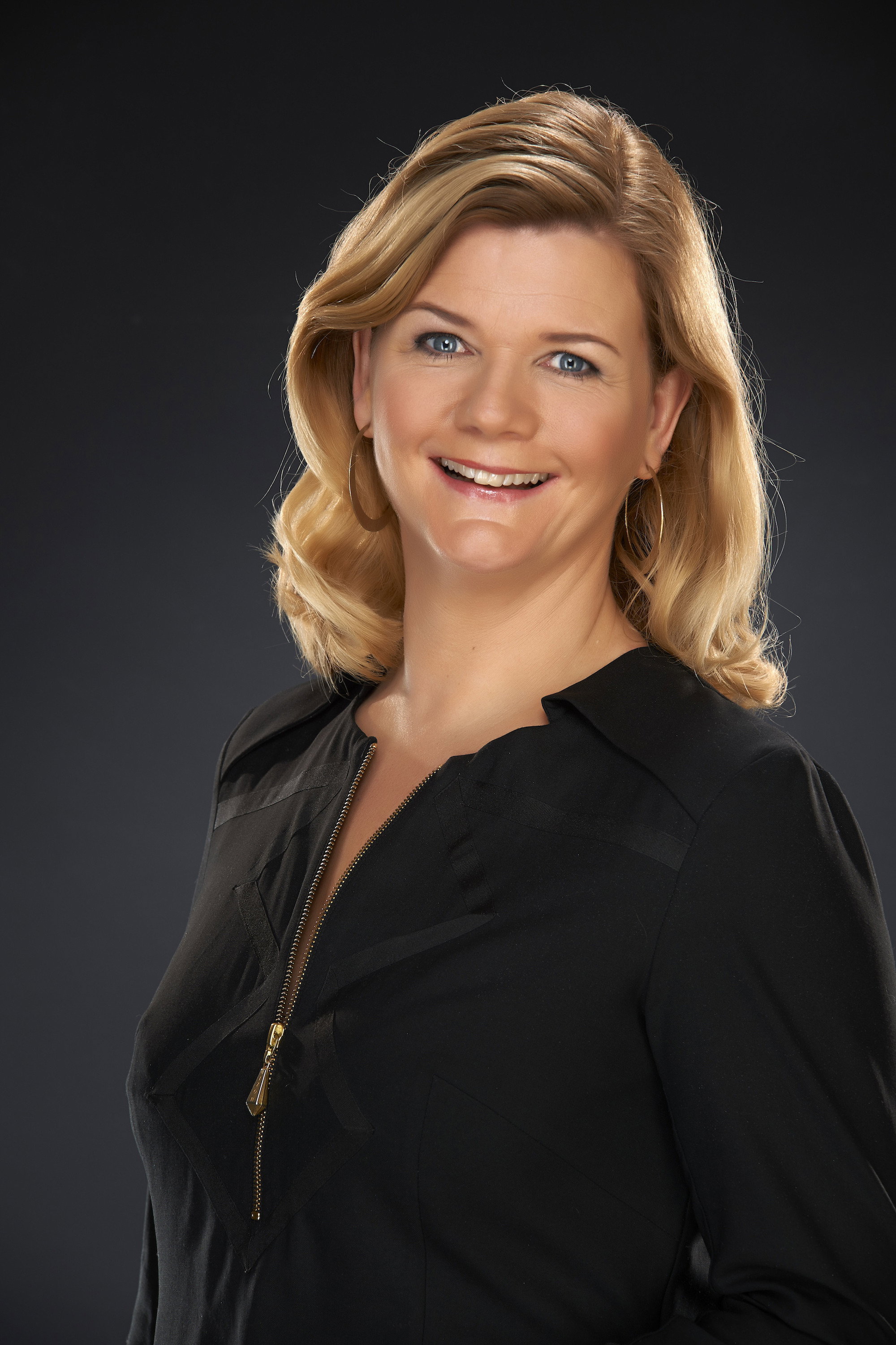 Anne Lindmo as Self - Host in Lindmo