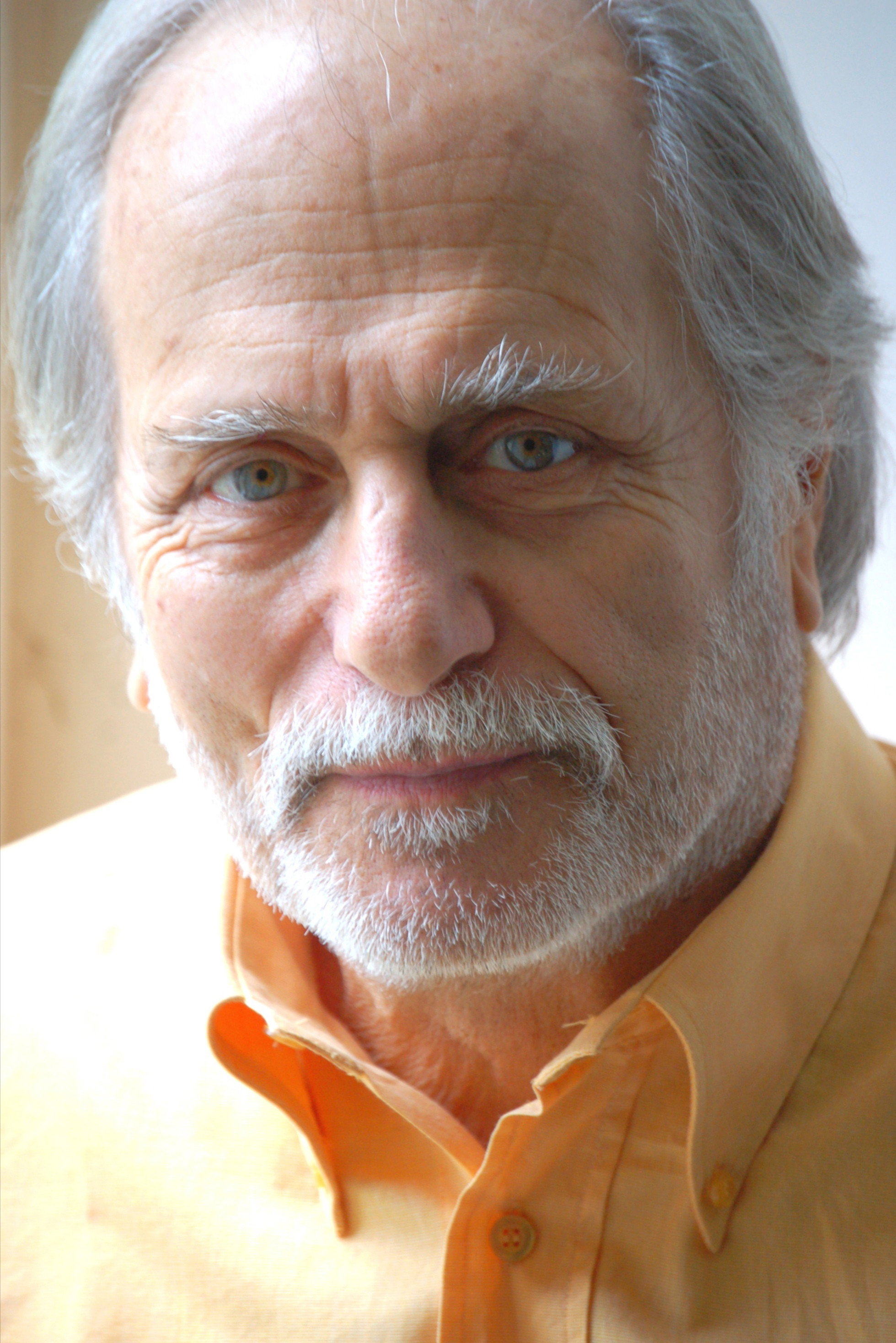 Luigi Diberti as Marco Anziano in Morbo K - Chi salva una vita salva il mondo intero