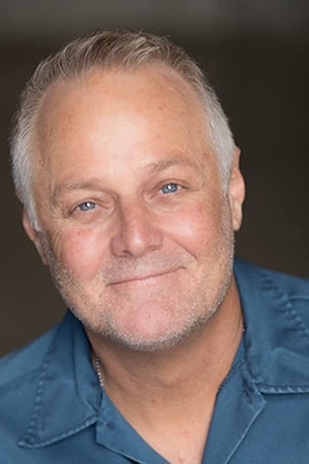 Tommy Hinkley as Bob Thompson in The Little Vampire