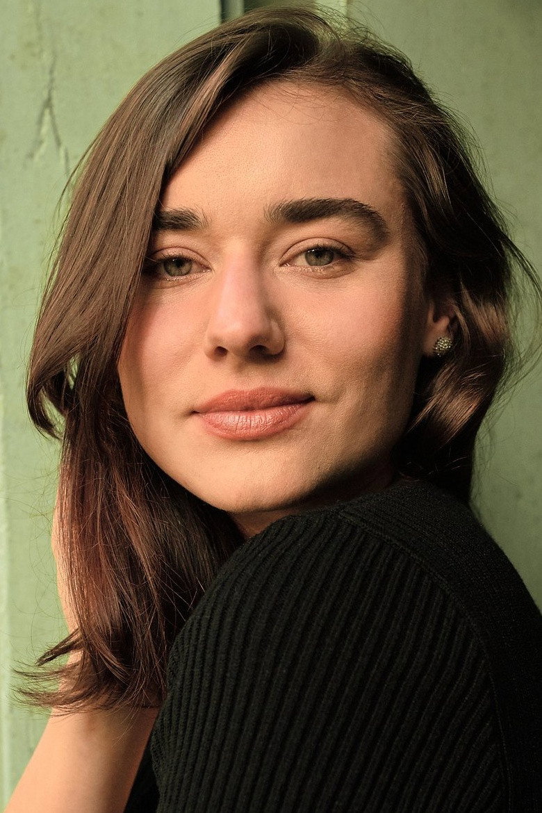 Ana Hartmann as Helena / Marta in The Pastor and the Revolutionary