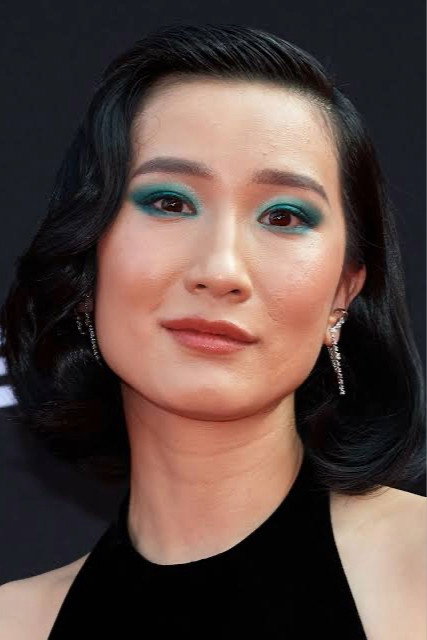 Zhang Meng'er as Karen Wong in Nail House
