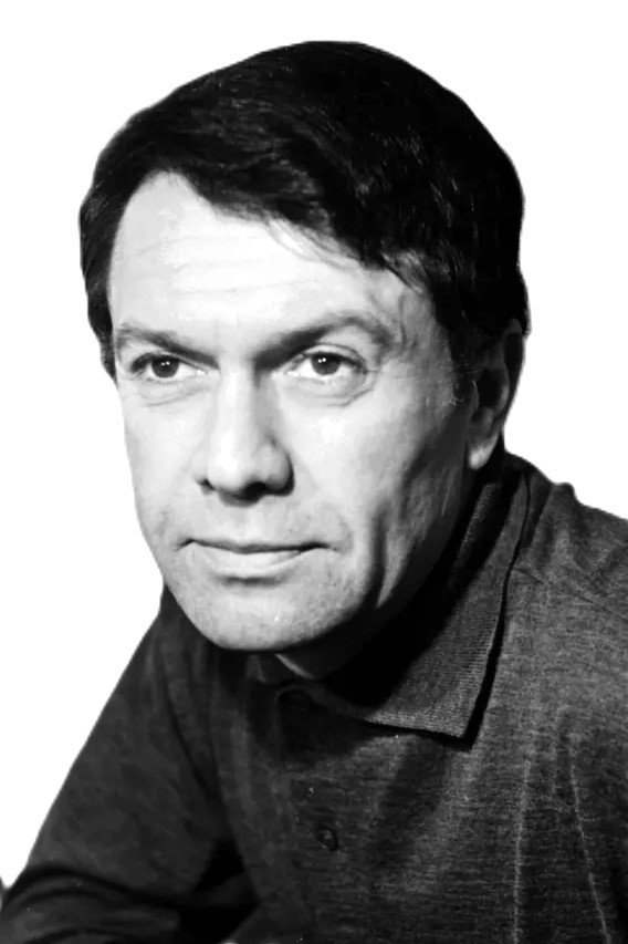 Robert Hirsch as Jérôme Savignat in Traitement de choc