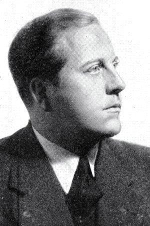 Kurt Mühlhardt as Wasserkhan in The Golden Ger