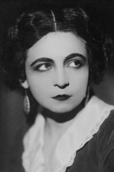 Jaroslava Skorkovská as Hanina matka in Virginity