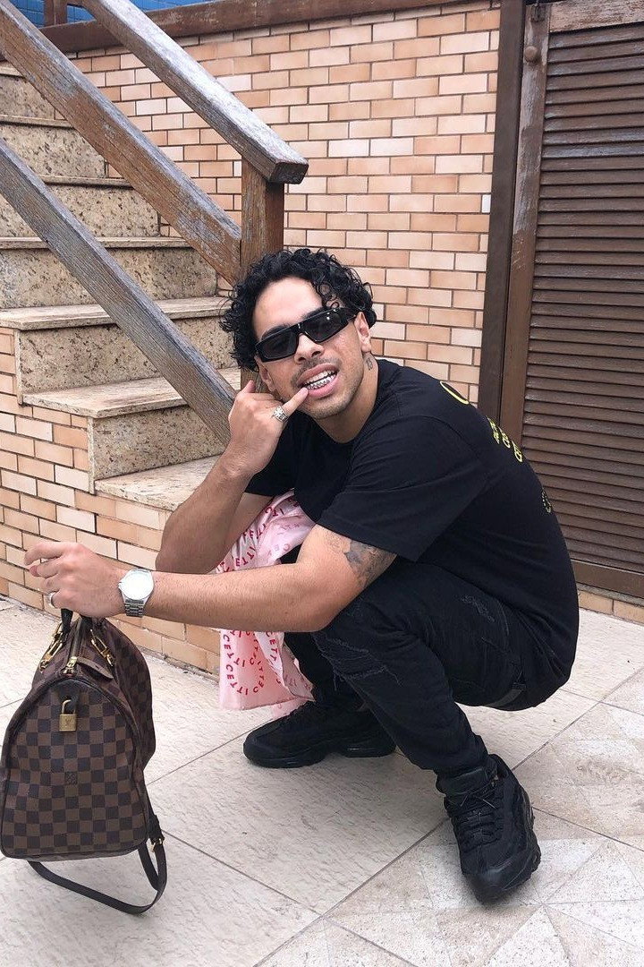 Matheus Reis as H3NDRIX in Expressa