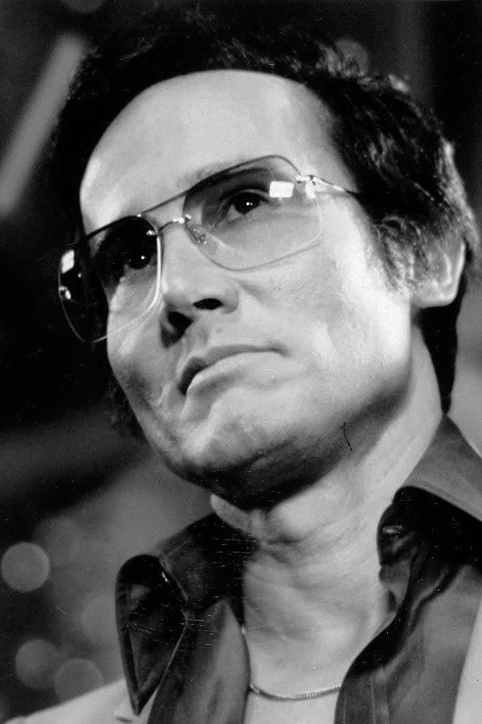 Henry Silva as Detective Topo in The Harvest