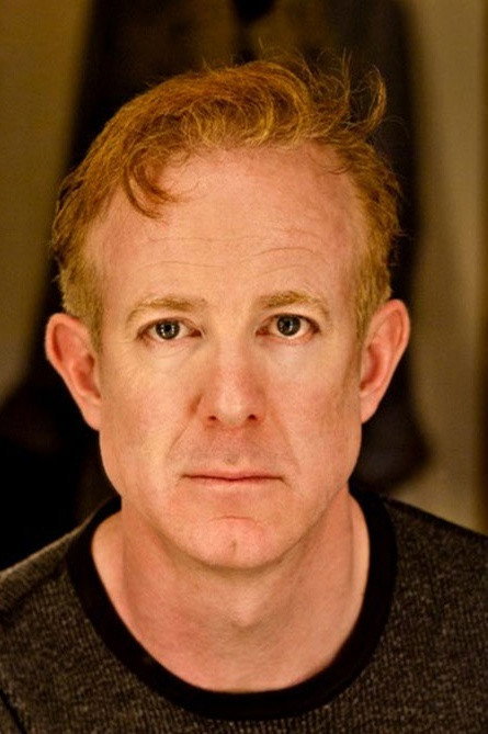 Ian Kelly as John in War