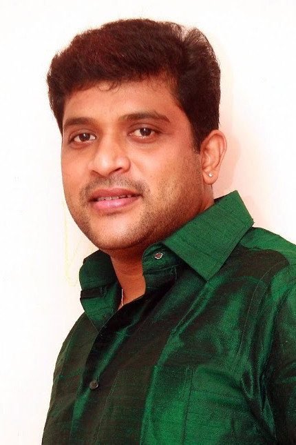 Koottickal Jayachandran as Harikrishnan in Chirikkudukka
