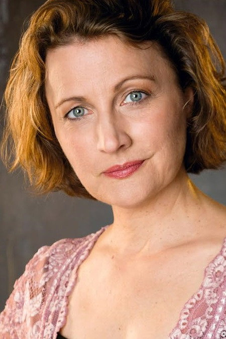 Kim Reed as Sara in A Son's Wedding