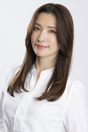 戸田れい as Lily in The Ghost Photography Club II