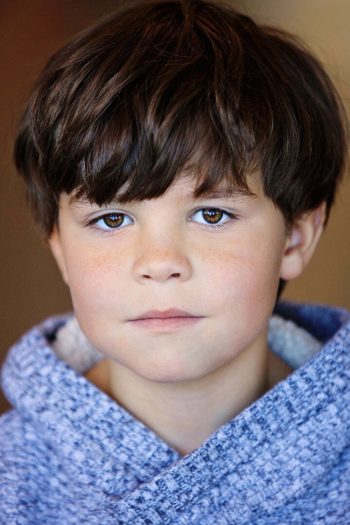 Luke Speakman as Carlisle in Beware the Wolves