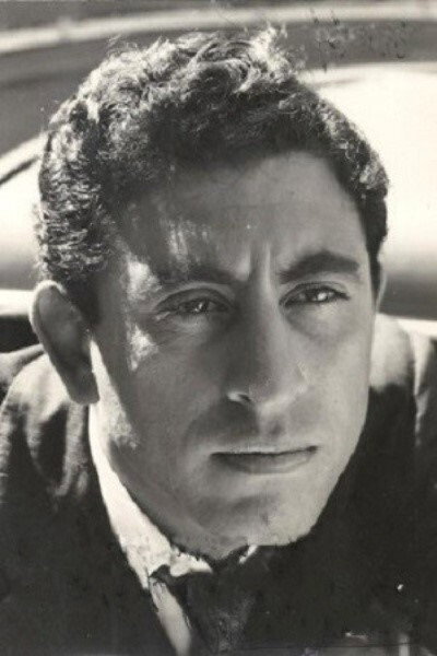 Venancio Muro as Botul in Die Easy in Ghentar