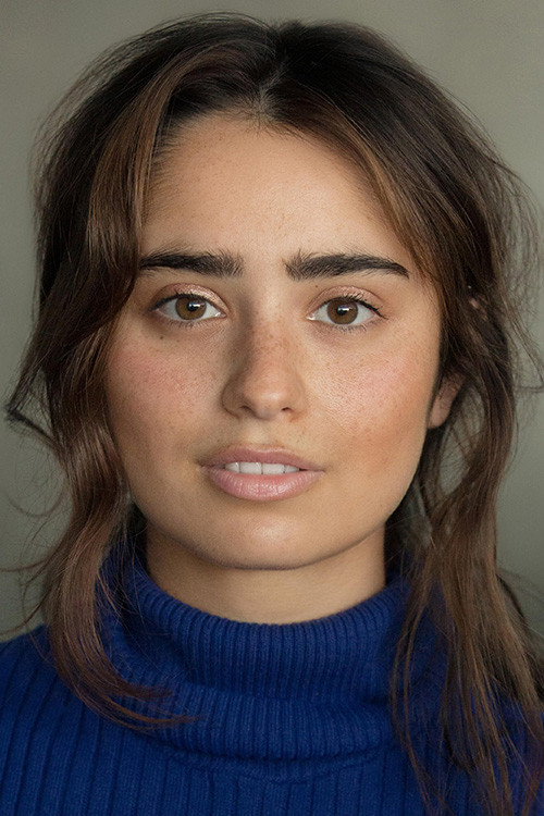 Yasmin Al-Khudhairi as Naomi Ward in A Good Girl's Guide to Murder