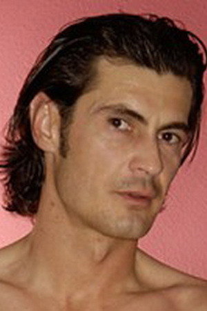 Jay Lassiter as Ted Fox in Der Clan