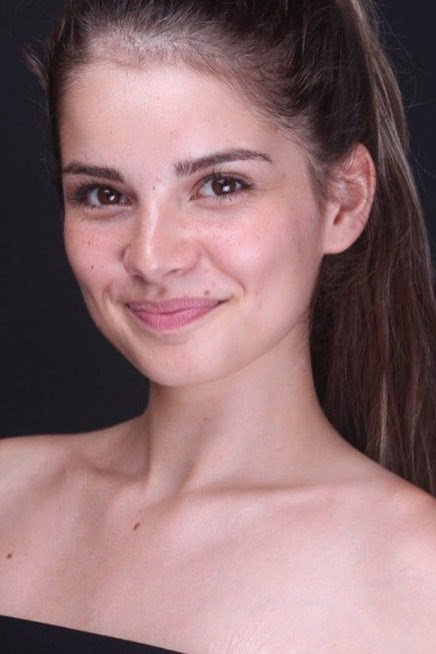 Doğa Bayram as Zeliha in 6 of Us