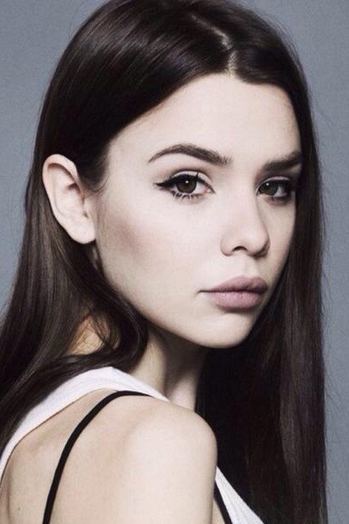 Маша Вэй as Tasha Gordeeva in Dislike