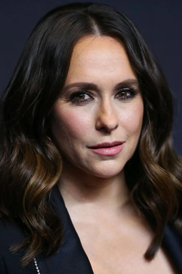 Jennifer Love Hewitt as Melinda Gordon in Ghost Whisperer