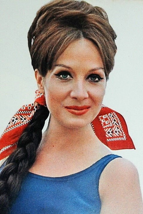 Rossella Como as Madre di Roberto in Christmas Holidays