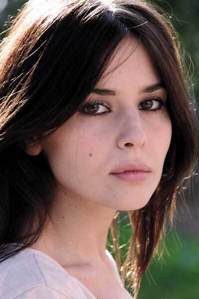 Valentina D'Agostino as Alice Gedda in La donna che ritorna