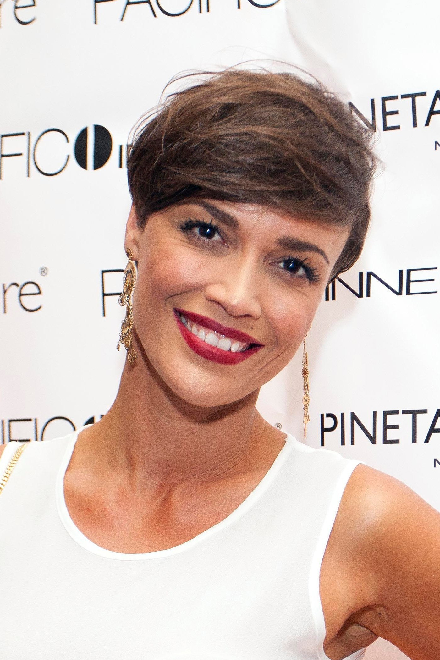 Roberta Giarrusso as Giulia Colombi in Dietro la notte