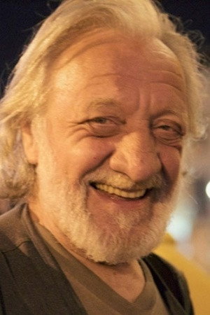 Valeriy Salomakhin as khozyain pyaterki in Чужой район