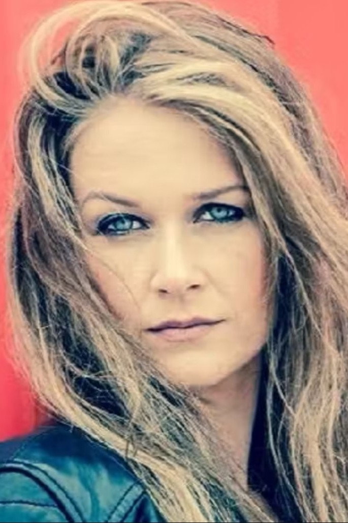 Monica Bitsch as Smukke Sally in Bølle Bob