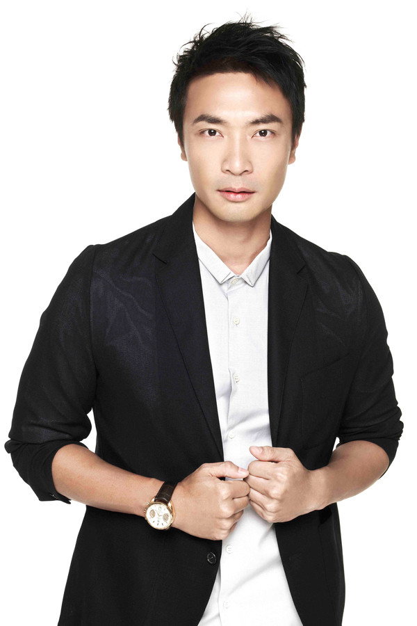 郑斌辉 as Tan Sri Hamdan Tan in Magik Rompak