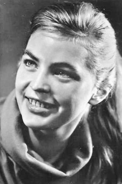 Christel Bodenstein as Suse Lehmann in New Year’s Eve Punch