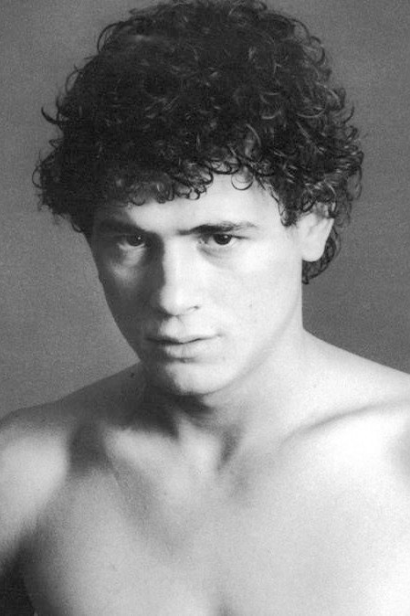 José Luis Manzano as Paco in El Pico 2