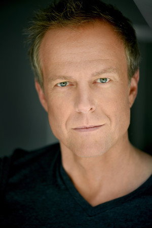 Nick Boraine as Duncan Maitland in I Dreamed of Africa