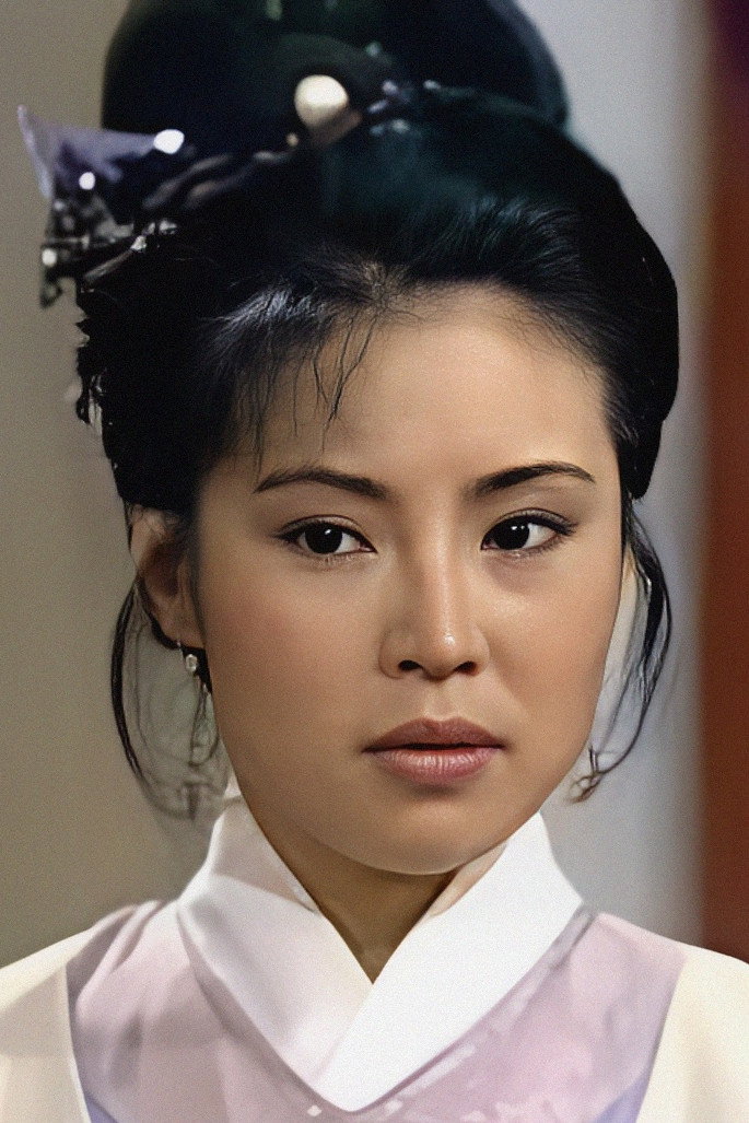 黃敏儀 as 朱泪儿 in The Sword of Romance