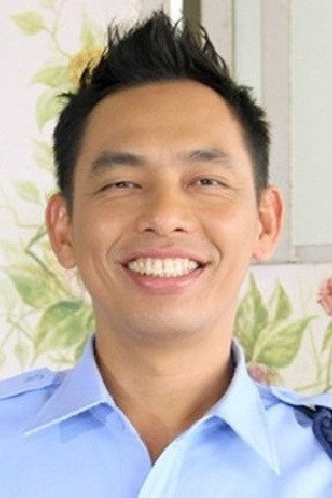 Wichai Jongprasitporn as บัง in Ruk Kerd Nai Tarad Sod