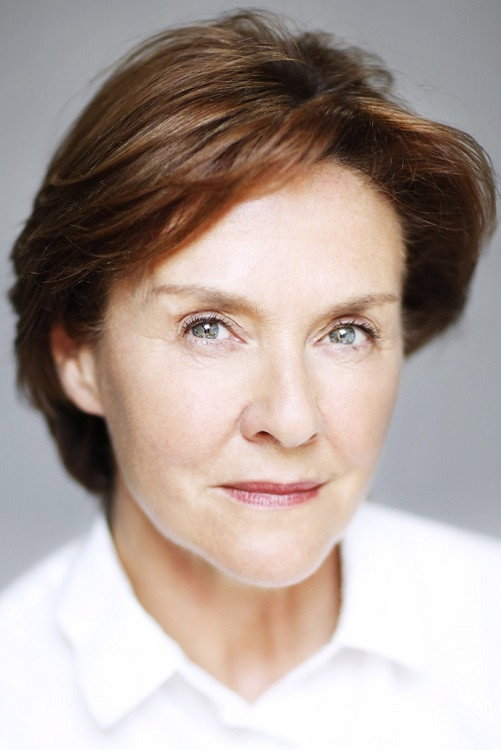 Amanda Burton as Cherie Le Saux in The Level