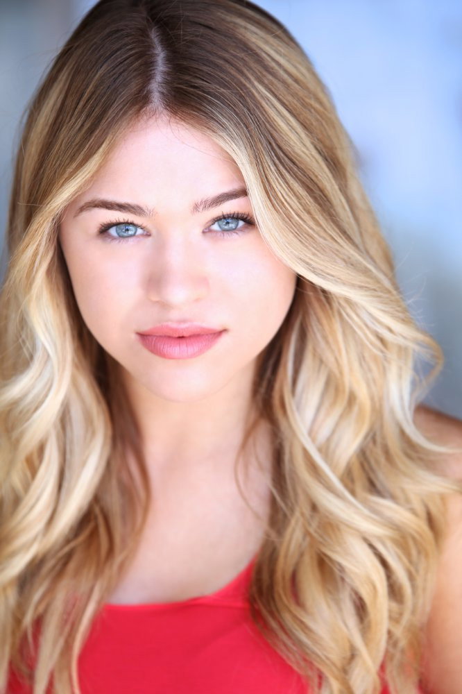 Heather Hopkins as Lacey in Nightmare Tenant