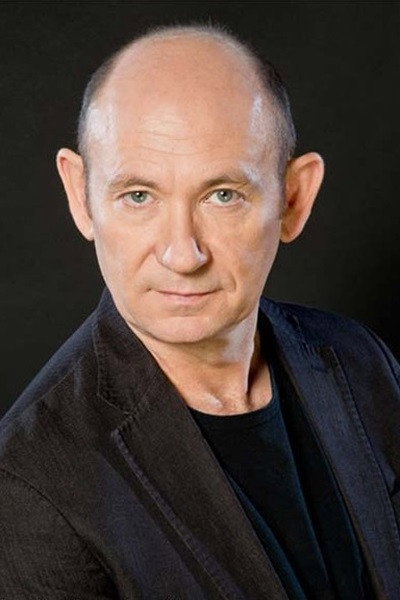 Joshean Mauleón as Amigo in Invulnerable