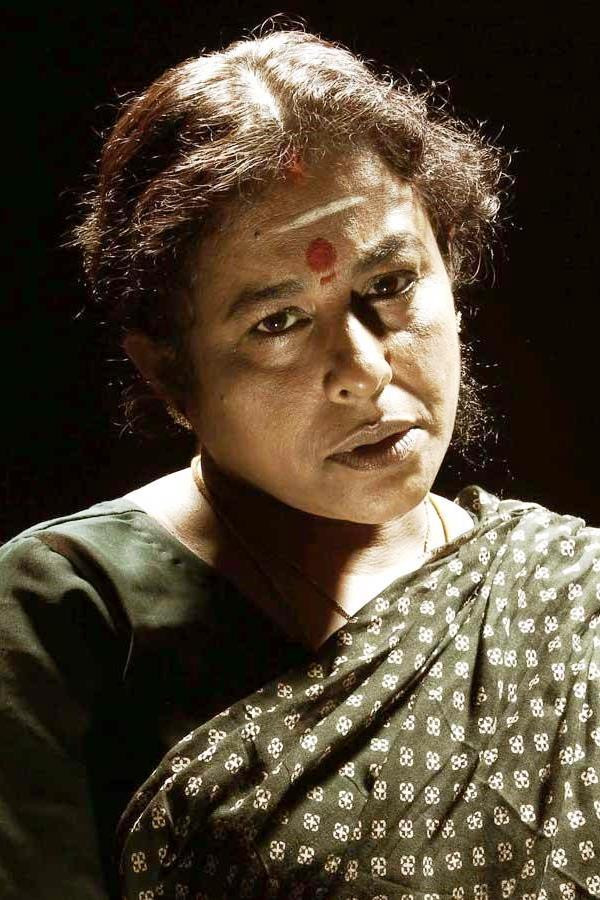 Kalairani as Sathya in Adhu Oru Kana Kaalam