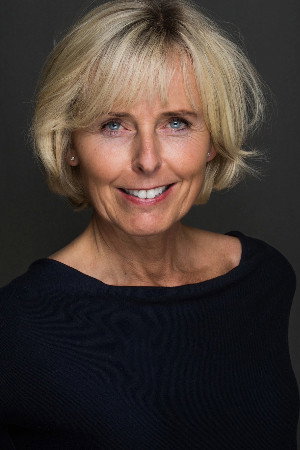 Annica Liljeblad as Grevinna in Lars and the Baron