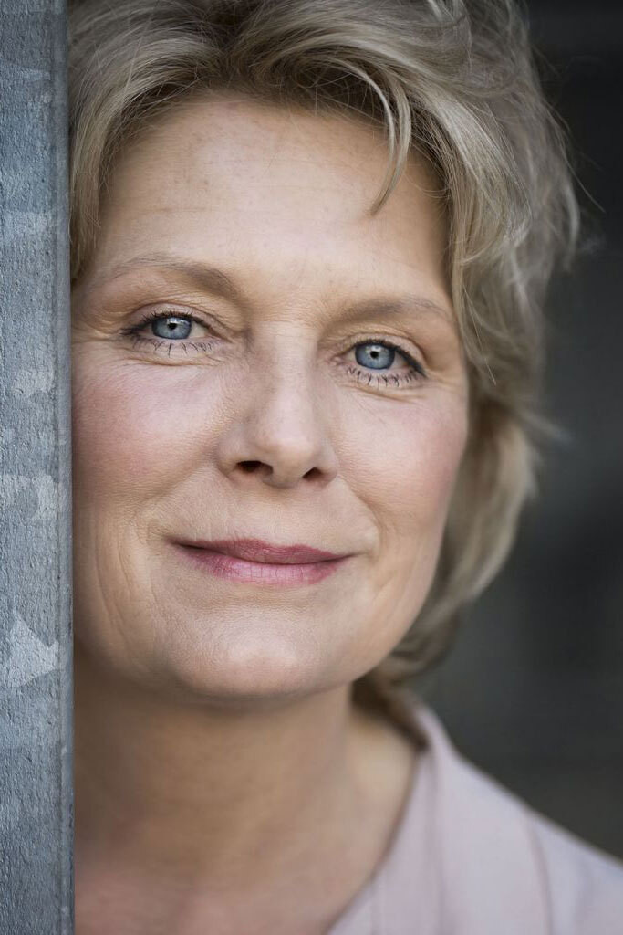 Janette Rauch as Petra Wittich in Zwei alte Hasen