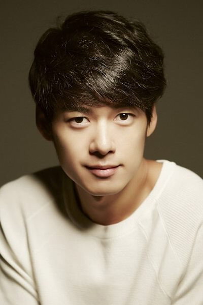 Kang Sung-min as 현수 in Monster