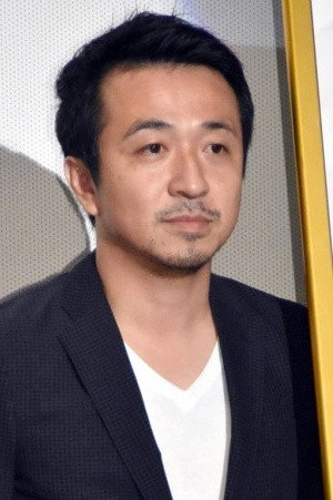 杉山ひこひこ as Kazushi Kameda in The Pavillion Salamandre