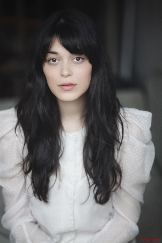 Johanna Seror as Laure in Dead Shadows