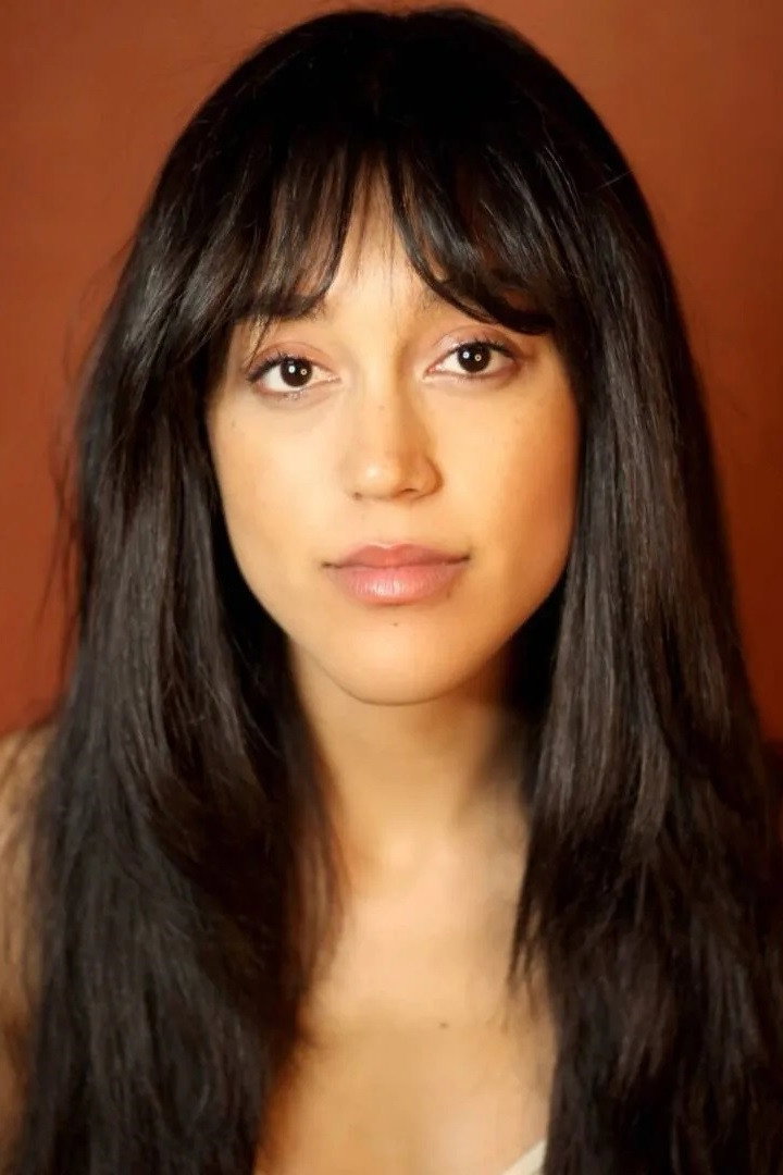 Liza Macedo dos Santos as Kim van Beveren in Astray