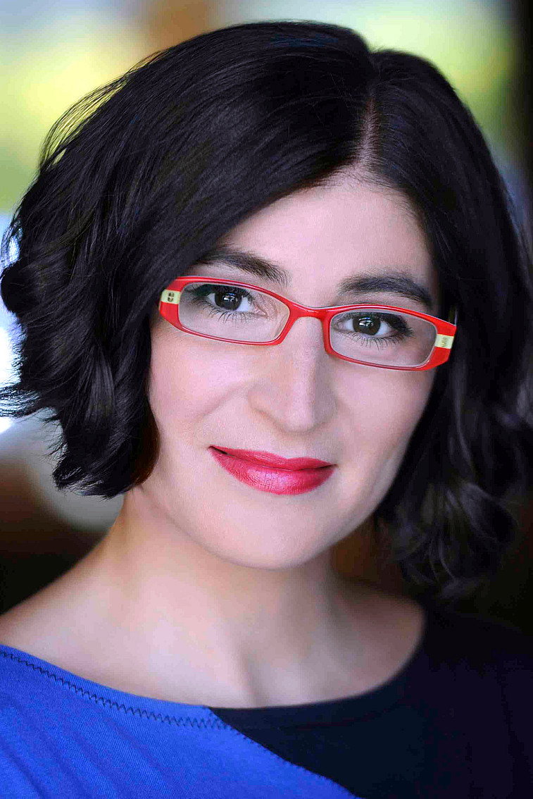 Negin Farsad as Meredith the Mind Taker (voice) in Birdgirl