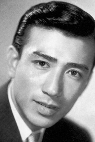 佐田啓二 as Heiichiro Fukui in Good Morning
