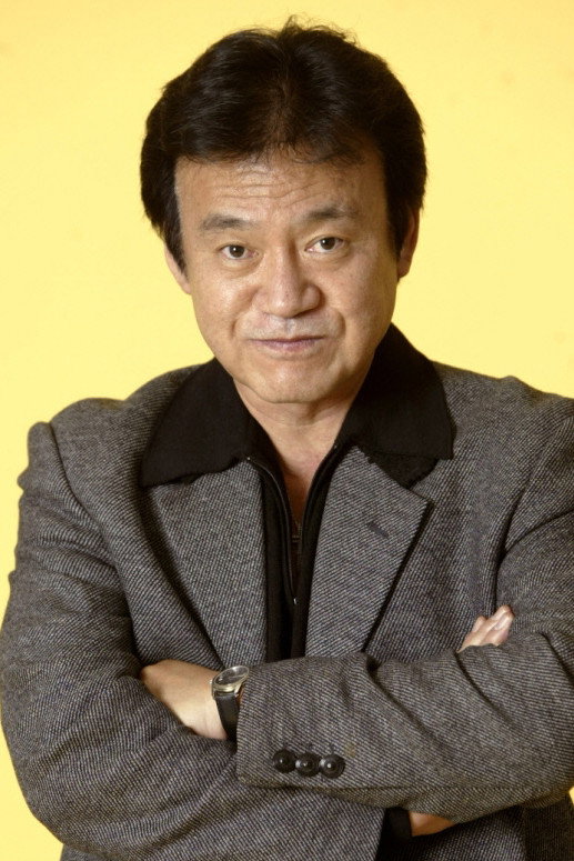 김추련 as Byung-Gu's father in Ogu, A Hilarious Mourning